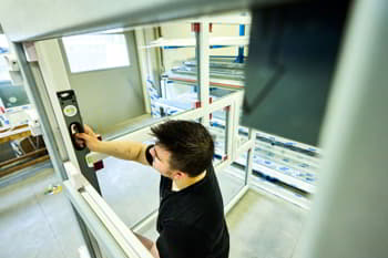 Élève travaillant l'ALU